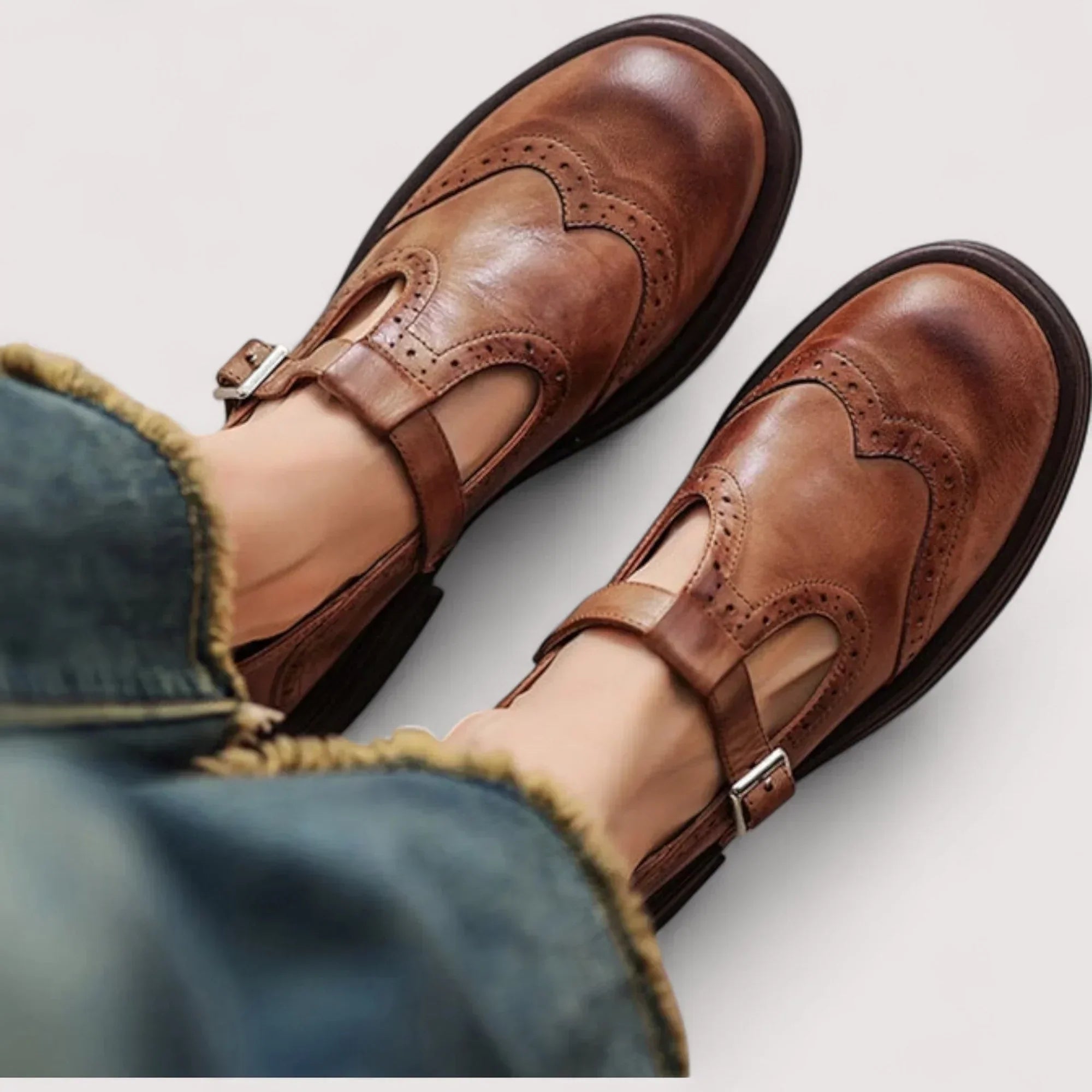 Buty damskie Lira | Wygodny fason z paskiem, materiał syntetyczny 5