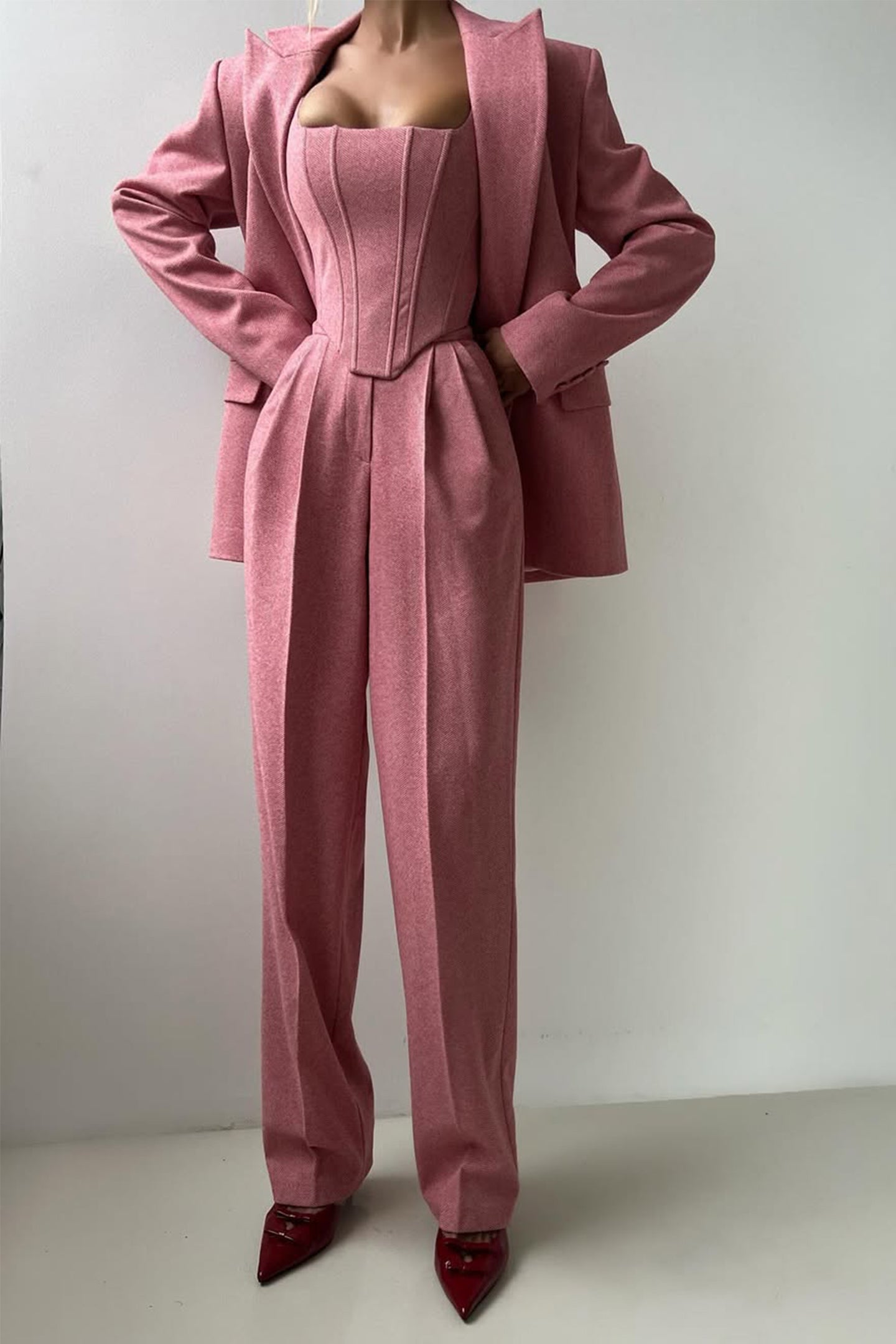 Garnitur Damski Lisa | Elegancka Marynarka, Gorsetowy Top, Szerokie Nogawki 5