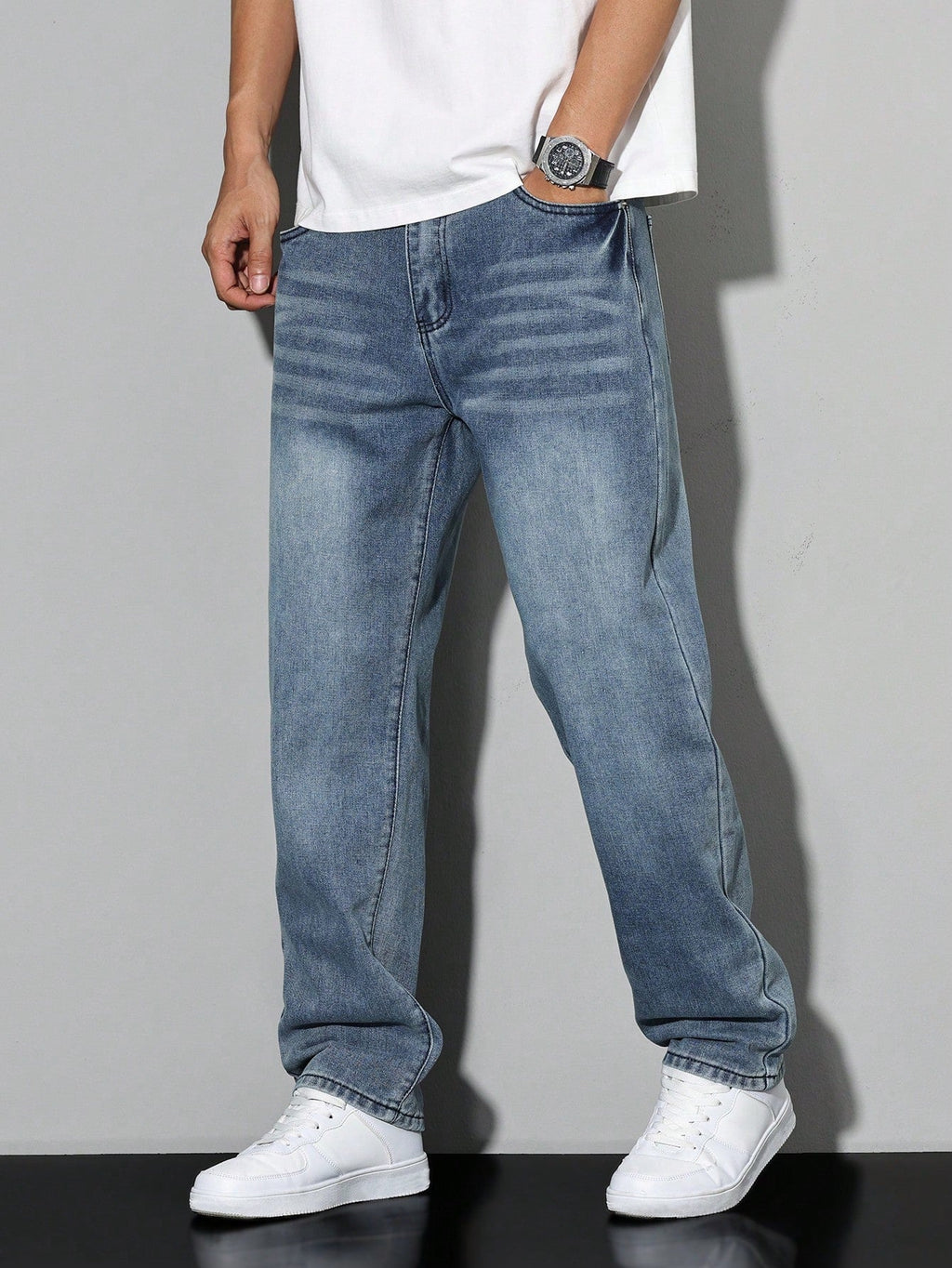 https://cdn.shopify.com/s/files/1/0900/8994/7516/files/Daan___Proste__casualowe_jeansy_meskie_5.jpg
