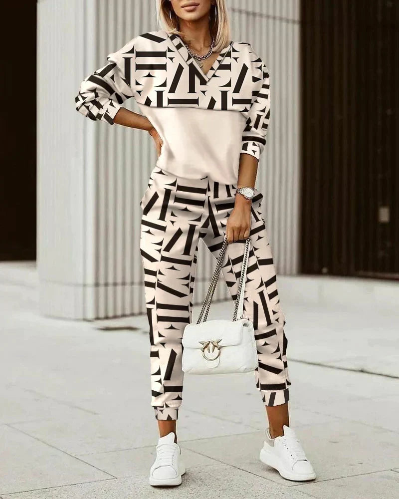 Komplet dresowy Kora | Bluza z dekoltem V, spodnie jogger damskie 0
