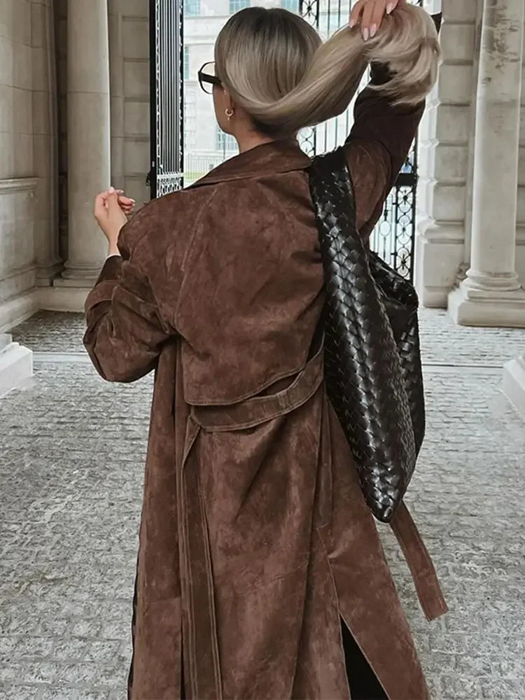 Płaszcz zimowy Daria | Zamszowy, długi krój z paskiem w talii 2