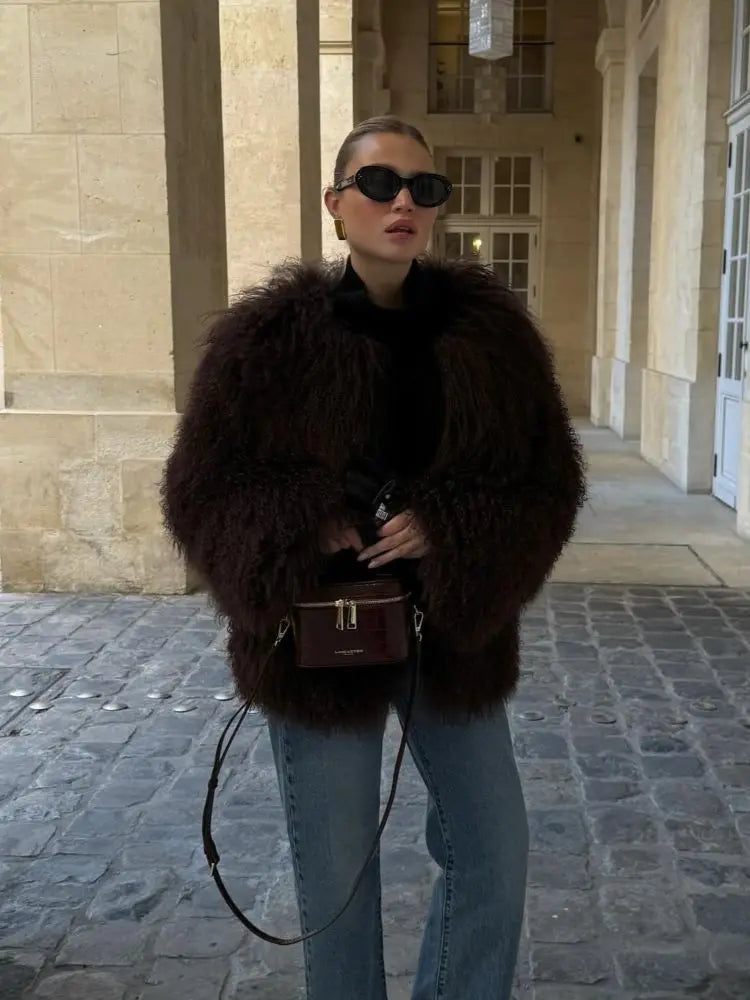 Płaszcz zimowy Lila | Sztuczne futro typu lama, luźny fason damski 3