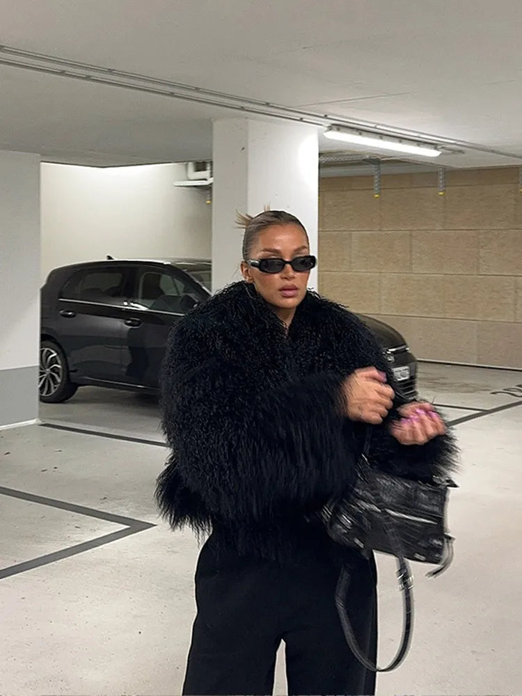 Płaszcz zimowy Lila | Sztuczne futro typu lama, luźny fason damski 5