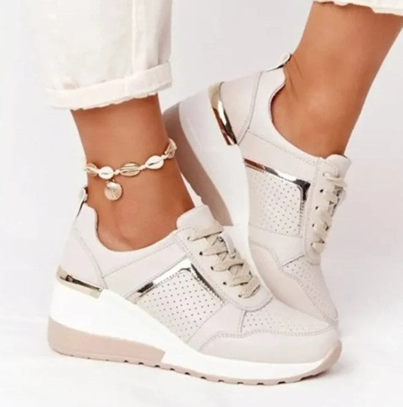 Sneakersy SkyLift Damskie | Beżowe na Koturnie z Metalicznymi Detalami 0