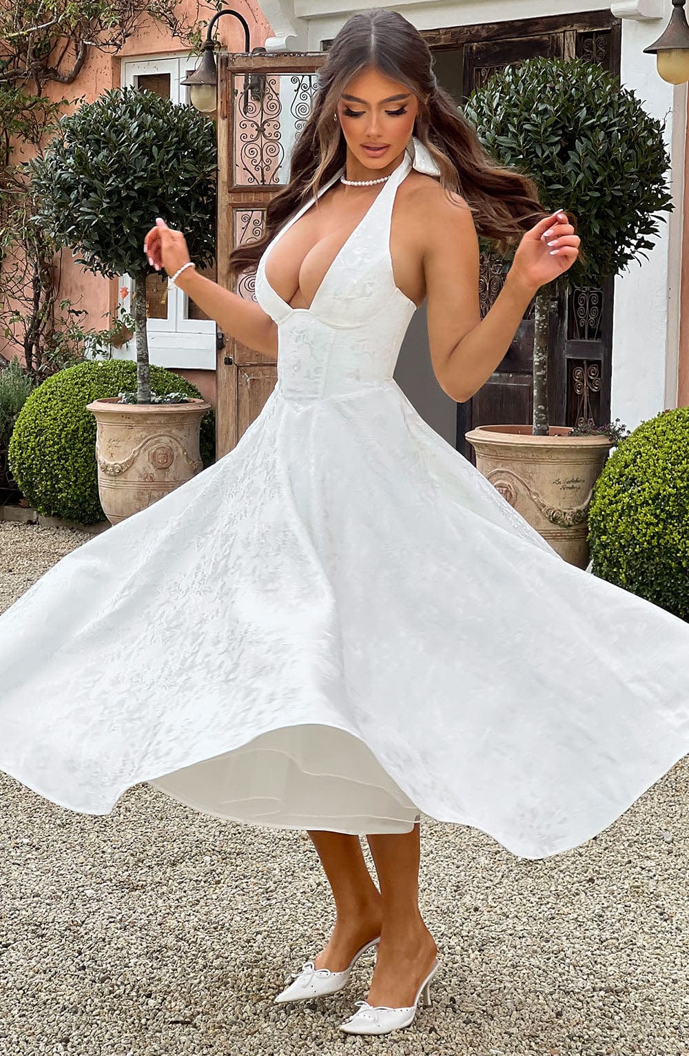 Sukienka Midi Martyna | Fason Halter, Elegancki Styl na Wesele 5