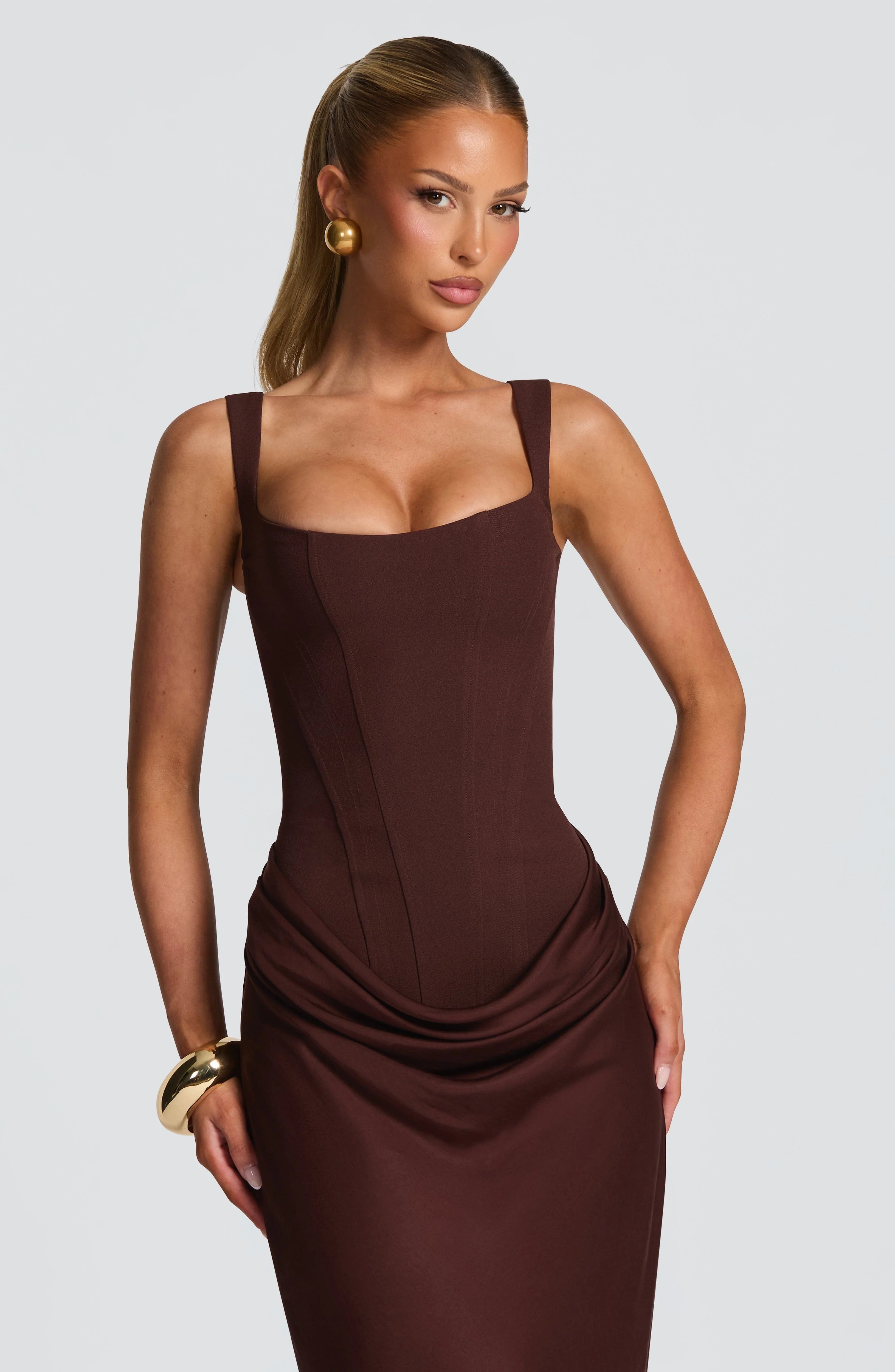 Sukienka maxi Lila | Elegancki krój, ramiączka na wesele 0
