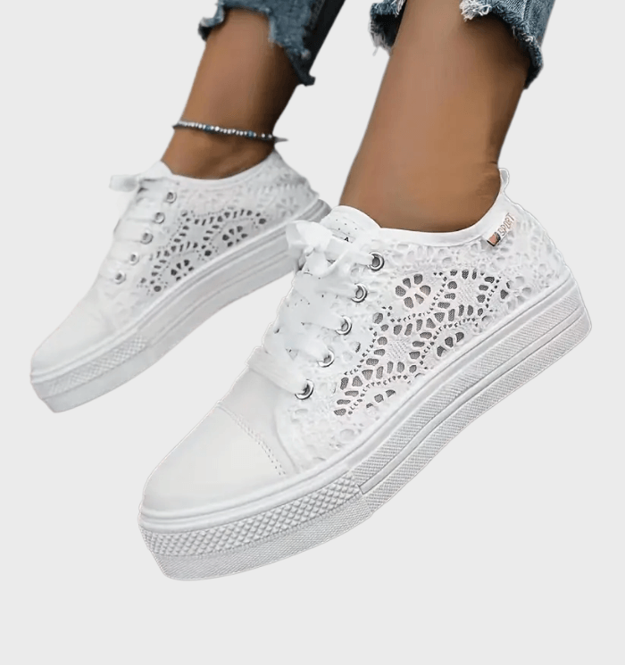 Sneakersy damskie Rita | Koronkowa cholewka, sznurowane, gumowa podeszwa
